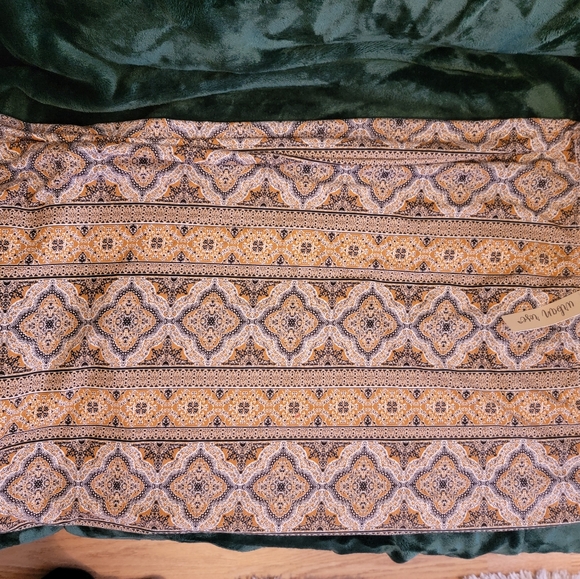 Urban Rose midi skirt size XL - Picture 2 of 4